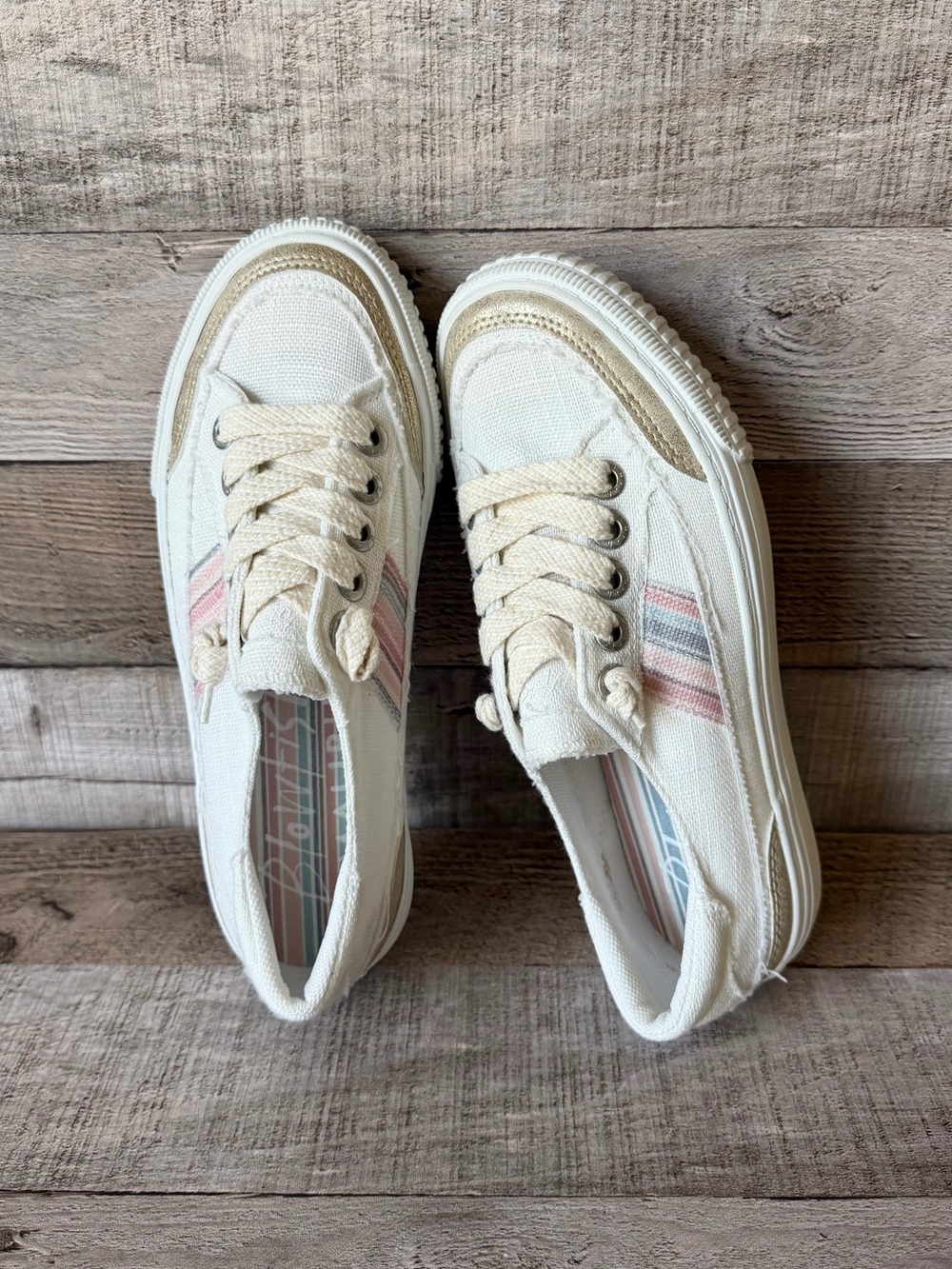 Blowfish Malibu Alex Sneakers White Canvas Pink Stripe Gold Trim Women's Size 6